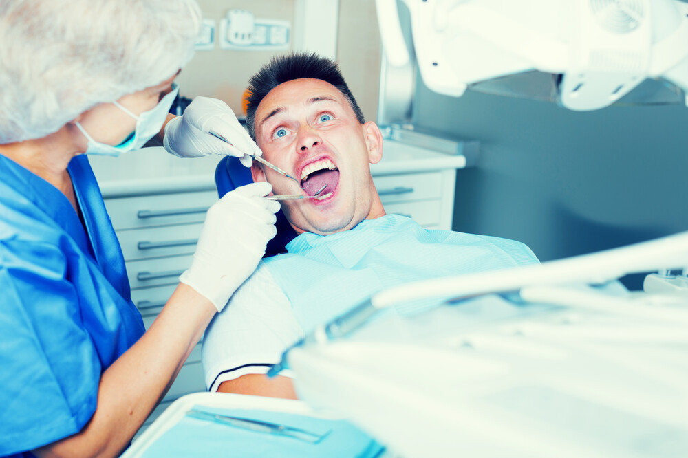 Patient receiving emergency dental treatment in Tampa, FL